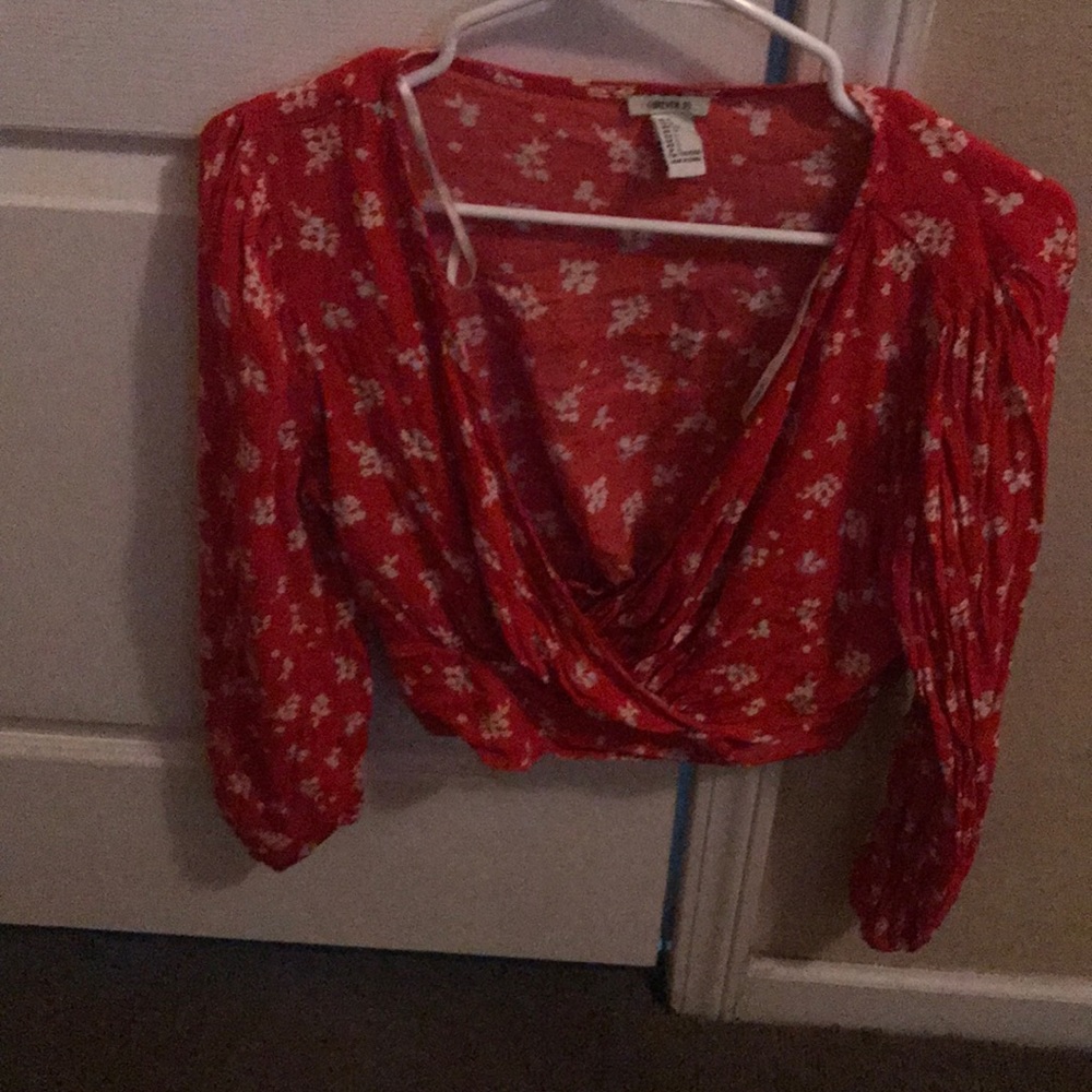 Forever 21 crop top with sleeves